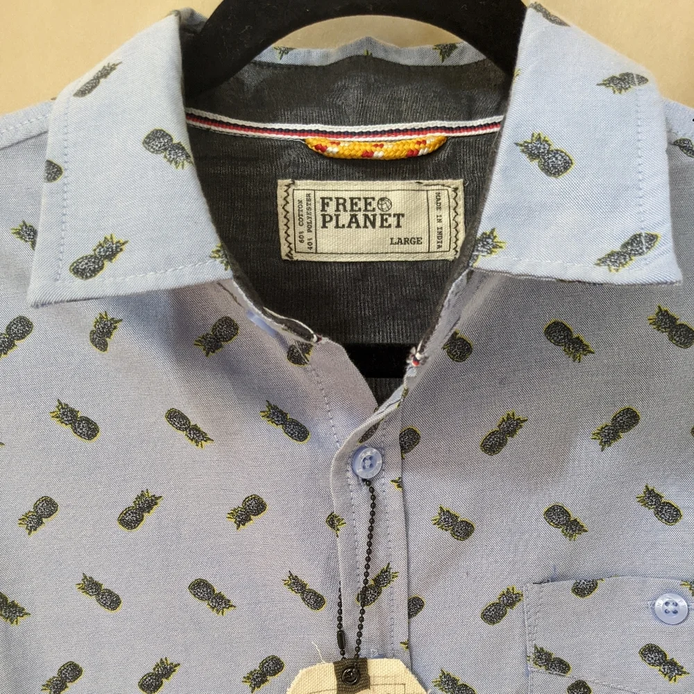 Short sleeve blue button up, pineapple print. Free Planet: men's Large. - Picture 2 of 12